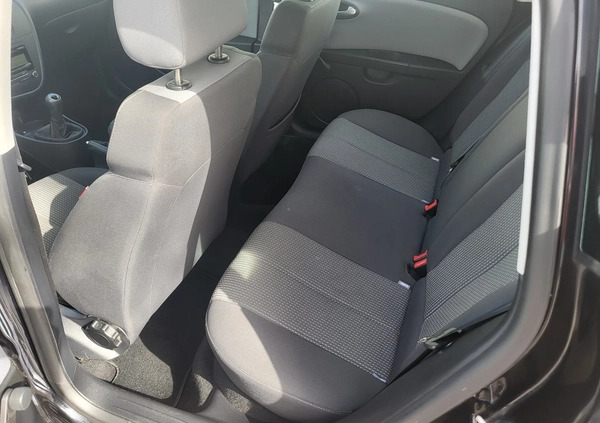 Seat Leon cena 18990 przebieg: 206500, rok produkcji 2011 z Gdańsk małe 137
